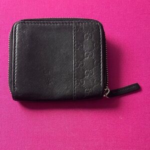 Gucci Black Leather Zip Wallet